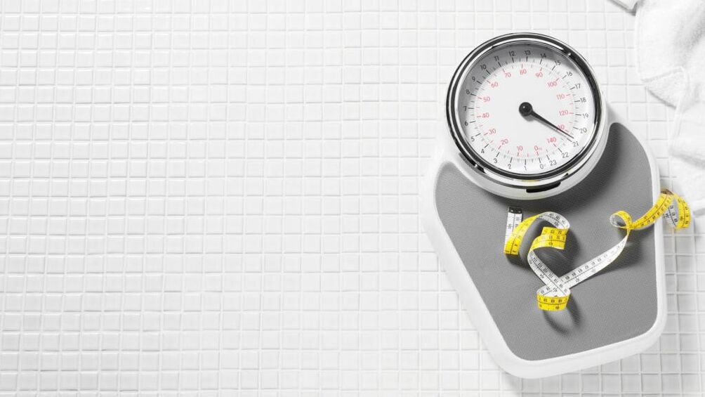 scales and centimeters losing weight